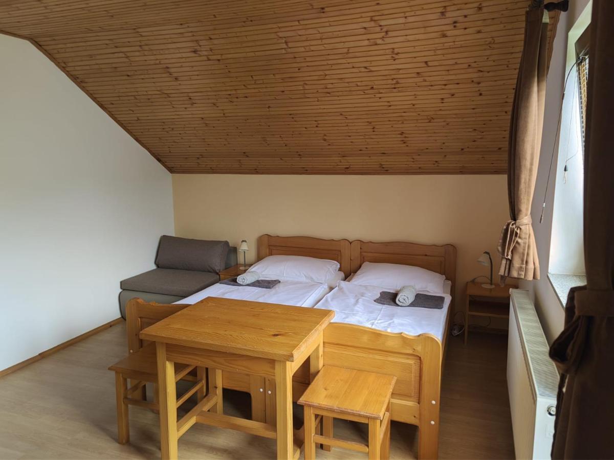 Guesthouse Mirko Hodak Seliste Dreznicko Luaran gambar