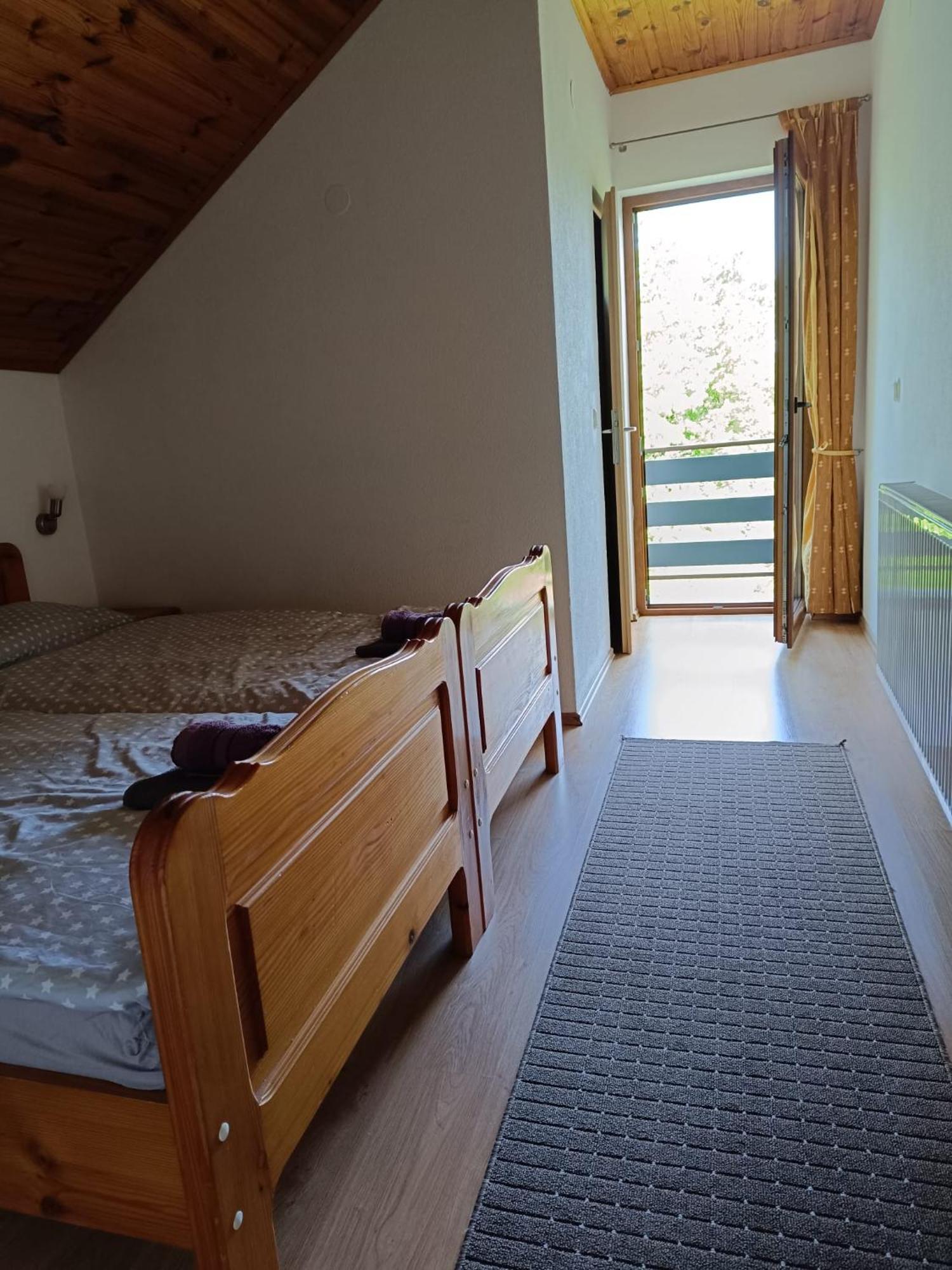 Guesthouse Mirko Hodak Seliste Dreznicko Luaran gambar